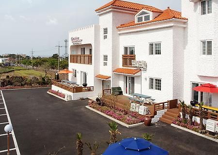 Lapaloma Pension Jeju Exterior photo