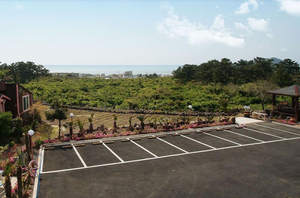 Lapaloma Pension Jeju Exterior photo