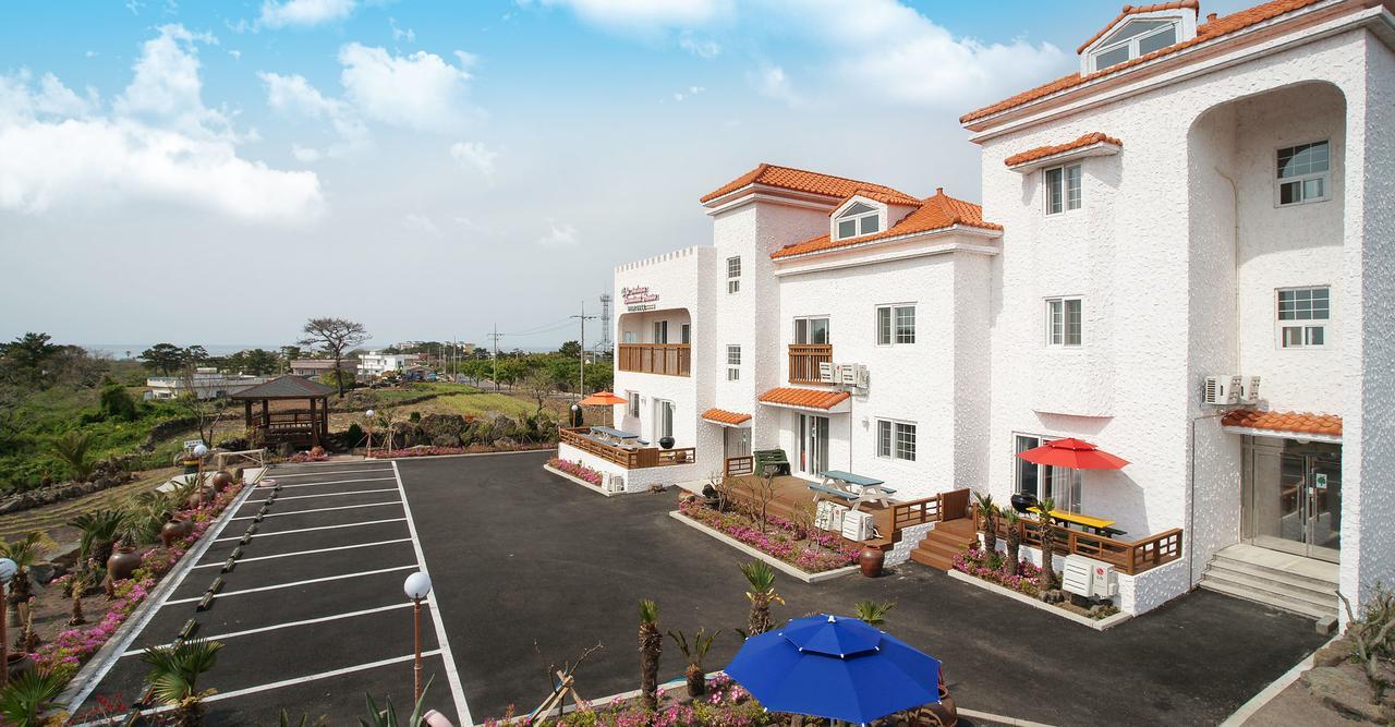 Lapaloma Pension Jeju Exterior photo