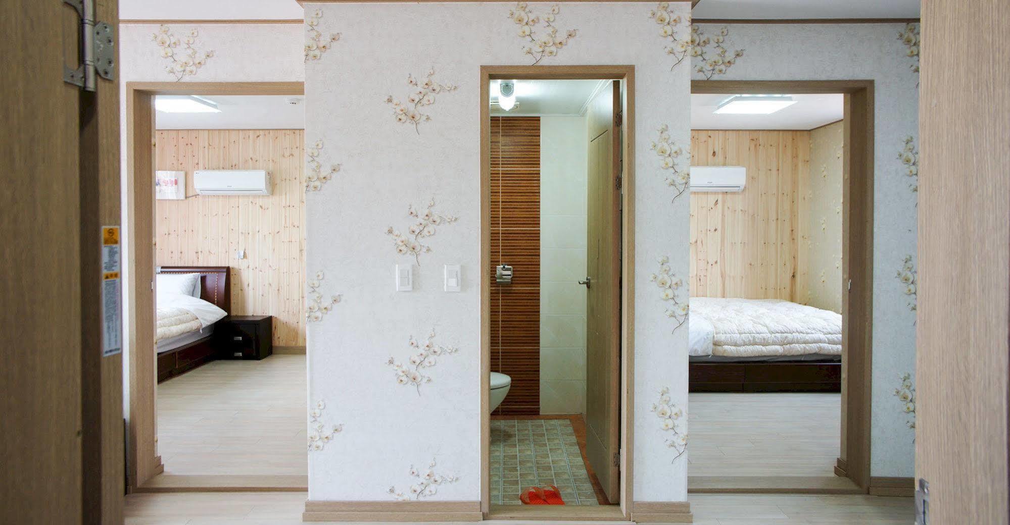 Lapaloma Pension Jeju Exterior photo